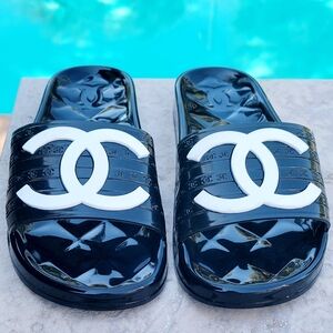 CHANEL Jelly Pool Slides size 39